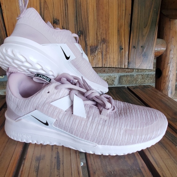 nike renew arena pink